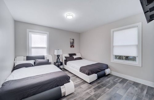 Warwick House | Monthly Rental, In Warwick