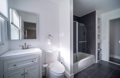 Warwick House | Monthly Rental, In Warwick