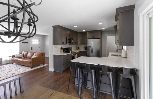 Canyon Rim House | Monthly Special! Location! New Everything 5 Bed Home w/Hot Tub