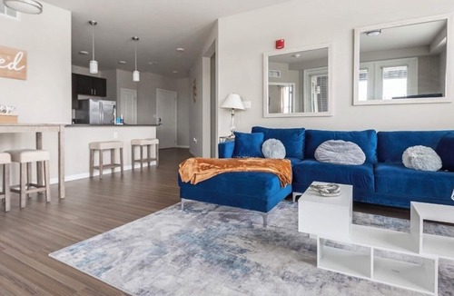 Town and Country Apartment | Monthly Stays Luxe Des Peres Suite with Complimentary Starbucks Onsite!
