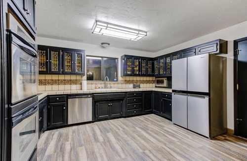 Vallejo House | Monthly Sunset Spanish Villa W/Pool, Pool table, BBQ +