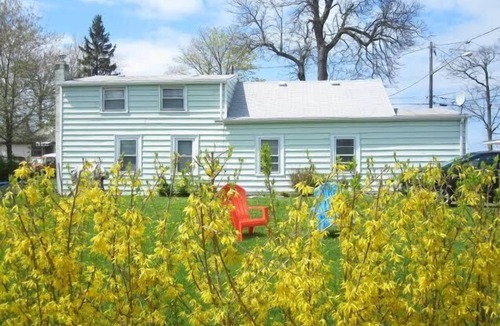 Youngstown House | monthy rental 2000/month until June