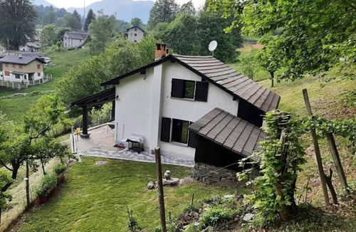 Gordola House | Monti di Motti holiday home surrounded by nature