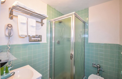 Framingham Hotel | Monticello Inn Framingham