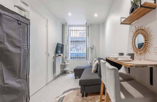 Clignancourt Apartment | Montmartre : Studio Mid-Term at 5min-Sacré-Coeur