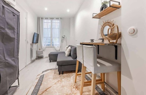 Clignancourt Apartment | Montmartre : Studio Mid-Term at 5min-Sacré-Coeur
