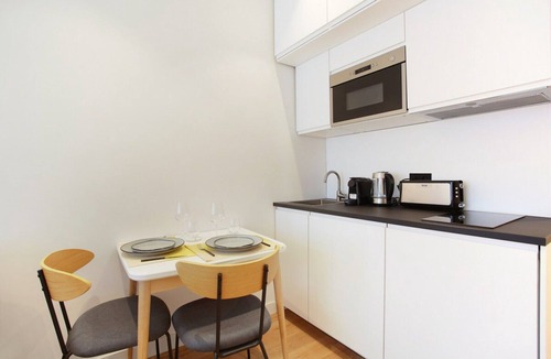 Quartier Sainte-Avoye Apartment | Montmorency Center of Paris Le Marais Beaubourg