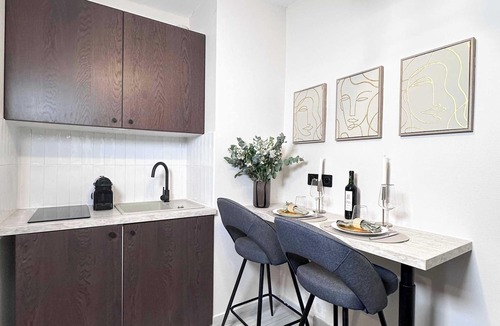 Plaisance Apartment | Montparnasse - Deluxe studio for 3