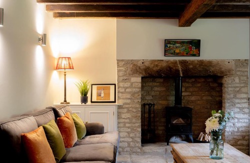 Ampney Crucis House | Montreal House