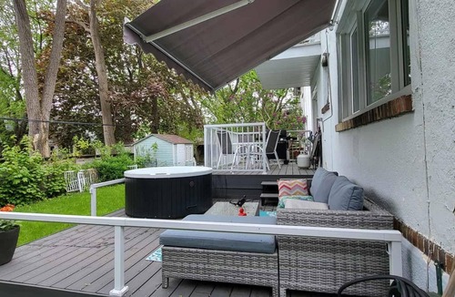 Hampstead House | Montreal lower luxurious duplex