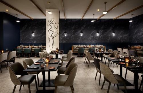 Downtown Montreal Hotel | Montreal Marriott Chateau Champlain