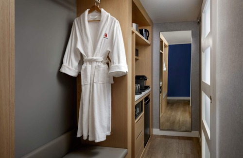 Downtown Montreal Hotel | Montreal Marriott Chateau Champlain