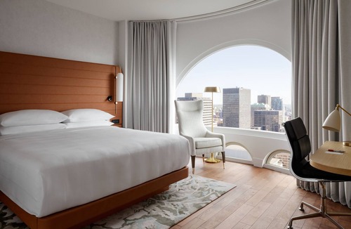 Downtown Montreal Hotel | Montreal Marriott Chateau Champlain