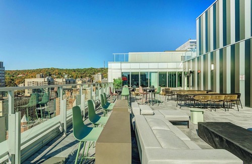 Downtown Montreal Apartment | Montreal - Stanbrooke Galaxie - 1BR (1302)