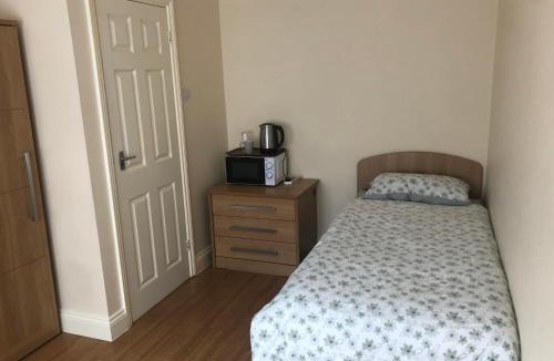 Havering Bed & Breakfast | Montrose Guest House