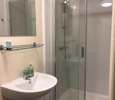 Havering Bed & Breakfast | Montrose Guest House