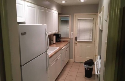 Neartown Apartment | Montrose Hist Dist - Cozy and comfortable 2 BR