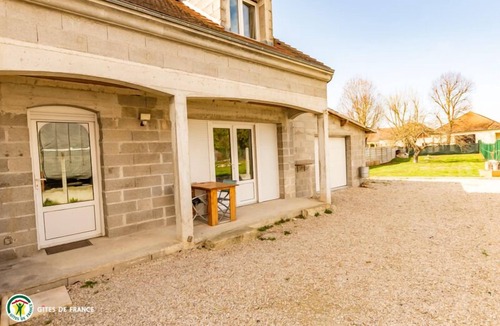 Anglure House | Monts Vikost - Anglure