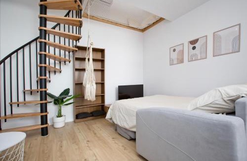 Tarbes Apartment | Montsejour - T2 climatisé avec filet et fauteuil suspendu