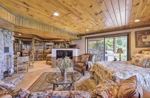 Montville House | Montville Retreat Near Mohegan Sun: 2-Home Bundle!