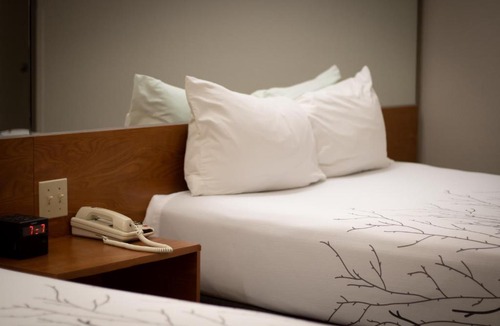 Gering Hotel | Monument Inn & Suites