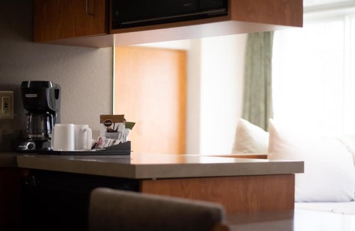 Gering Hotel | Monument Inn & Suites