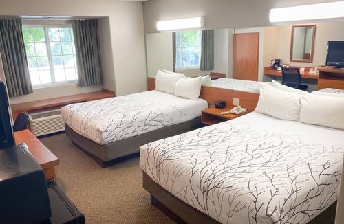 Gering Hotel | Monument Inn & Suites