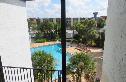 Florida Center Hotel | Monumental Movieland Hotel