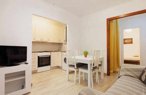 El Fort Pienc Apartment | Monumental - Three Bedroom Apartment, Sleeps 4