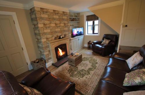 Castle Bytham House | Moo Cow Cottage Self Catering