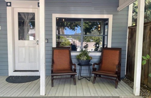 Historic Railroad District House | Moody Ashland Escape: Luxe Suite, Copper Tub