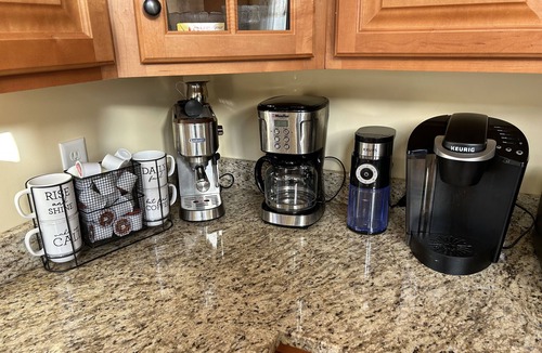 Ogunquit - Wells House | Moody Maine Beautiful 3 Bedroom Home Walk to Beach Restaurants & Trolley Line