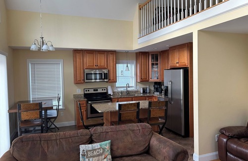 Ogunquit - Wells House | Moody Maine Beautiful 3 Bedroom Home Walk to Beach Restaurants & Trolley Line