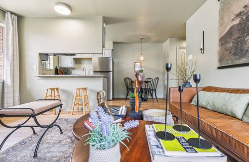 Bywater Apartment | Moody Manor: Stay Steps from Best Restaurants + Gated Parking + Washer and Dryer