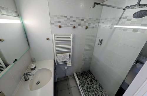 Pont-Eveque Hotel | Moodz Hotel