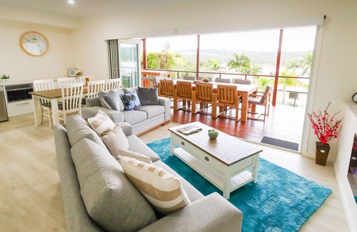 Moogerah House | Moogerah Lake House #3 - Firepit, Arcade & Cubby