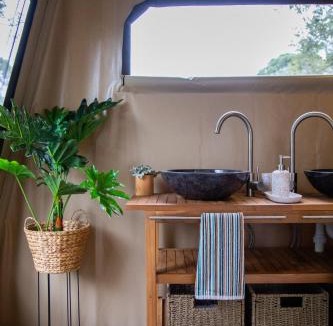 Charlwood Other | Moogie Glamp