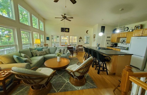 Lost Bridge Village House | Moon Beam-Lakefront-Community Pool & Lost Bridge Marina Nearby