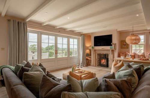 Tenterden House | Moon Cottage