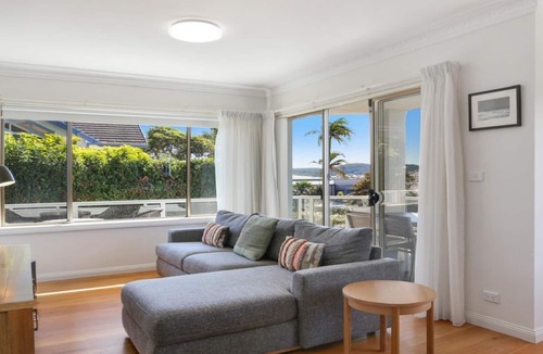 Terrigal Apartment | MOON GLOW| Views, Short walk to beach | Accom Holidays