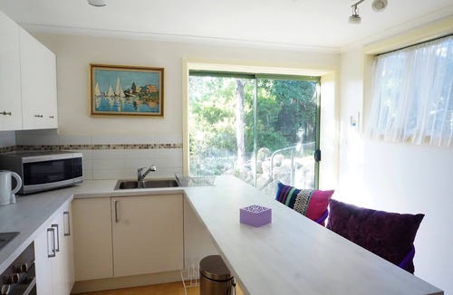 Diamond Creek Apartment | Moon House