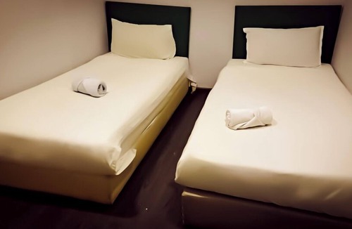 Batu Caves Hotel | Moon Night Hotel