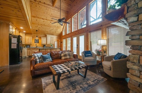 Hochatown Cabin | Moon Over Paradise: 3 BR + Loft Game Room, 3 Bath, Sleeps 12