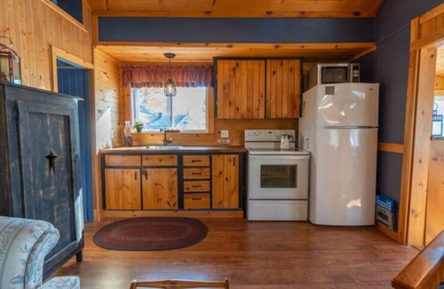Bala Cottage | Moon River Lake House #1