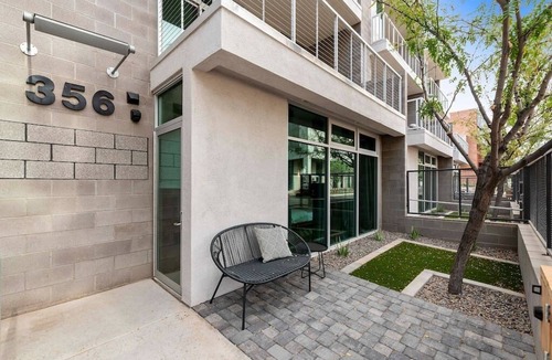 Riverside Apartment | Moon's Studio apartment with Pool