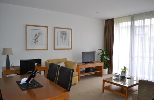 Fingal Apartment | Moonah Links Apartment 55