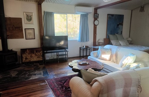 Moonambel Apartment | Moonambel rustic farm stay