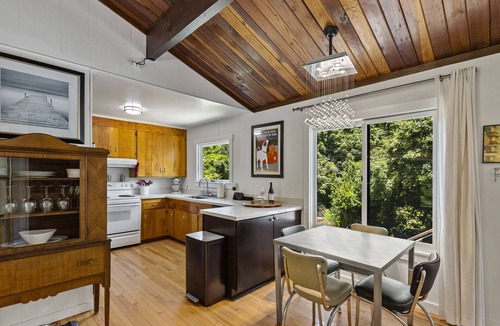 Northwood House | Moondance - Contemporary Riverfront Home