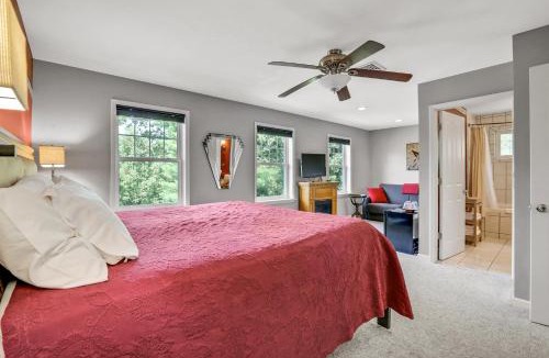 New Paltz Bed & Breakfast | Moondance Ridge Suites