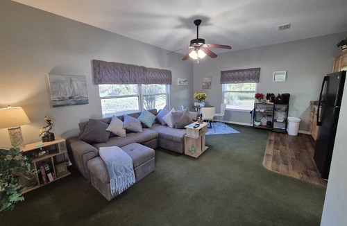 Alachua Cottage | Moondrift Guesthouse - Secluded and Relaxing